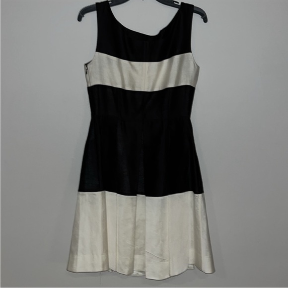 Kate spade black ivory sleeveless pleated dress sz 4 - Picture 9 of 14